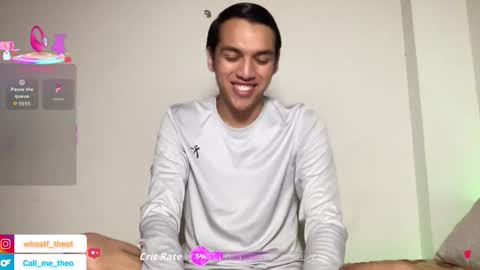 Snapshot of call_me_theo chatting on October 2025 12:25:01 PM Mateo online show from October 2025 12:25:01 PM