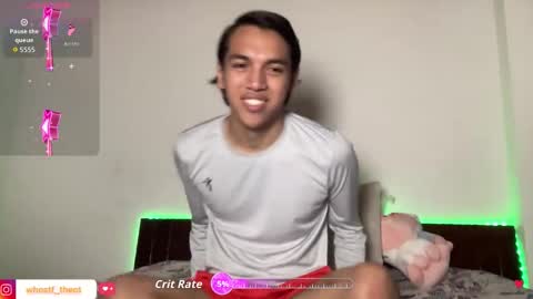 Snapshot of call_me_theo chatting on November 2025 01:10:01 PM Mateo online show from November 2025 01:10:01 PM