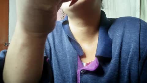 Snapshot of callme_lolas chatting on June 2026 06:14:01 AM paula online show from June 2026 06:14:01 AM