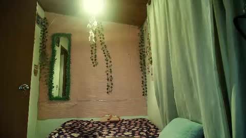 Snapshot of callme_lolas chatting on July 2026 04:41:02 AM paula online show from July 2026 04:41:02 AM