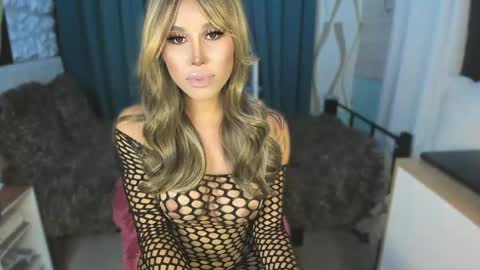 Snapshot of callmebythename_daisy chatting on April 2026 08:47:01 PM A STINGY MAN IS A SIGN OF UNWELLINGNESS. online show from April 2026 08:47:01 PM