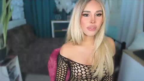 Snapshot of callmebythename_daisy chatting on June 2026 11:22:02 PM A STINGY MAN IS A SIGN OF UNWELLINGNESS. online show from June 2026 11:22:02 PM