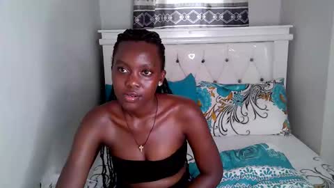 Snapshot of callmemonday chatting on September 2025 08:47:01 AM Monday online show from September 2025 08:47:01 AM