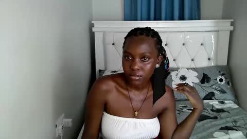 Snapshot of callmemonday chatting on September 2025 10:38:02 AM Monday online show from September 2025 10:38:02 AM