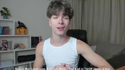 Hey I am Calvin  online show from September 2025 09:14:02 PM