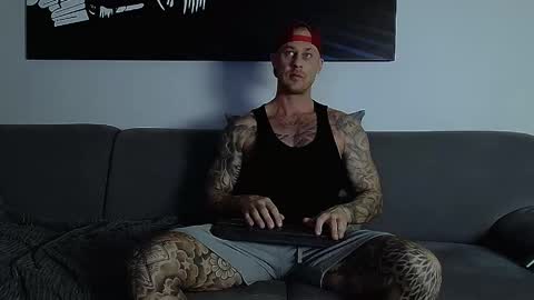 Snapshot of calvinhunt69 chatting on October 2025 11:24:02 PM Calvin online show from October 2025 11:24:02 PM