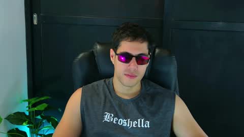 camara110 online show from February 2025 10:58:01 PM