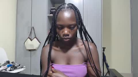 Snapshot of camclit chatting on December 2024 02:46:01 AM Princess online show from December 2024 02:46:01 AM