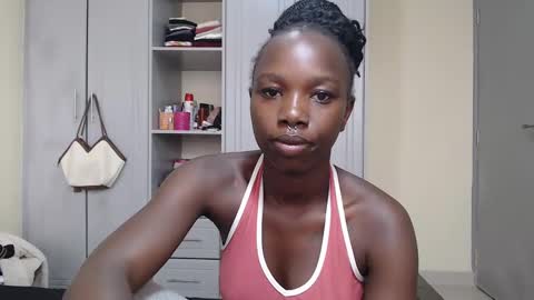 Snapshot of camclit chatting on December 2024 05:10:02 AM Princess online show from December 2024 05:10:02 AM