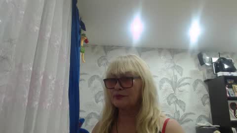CamDiva1 online show from October 2025 01:50:02 PM