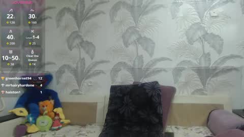 Snapshot of camdiva1 chatting on April 2026 01:41:02 AM CamDiva1 online show from April 2026 01:41:02 AM