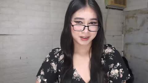 camela_star online show from September 2025 05:05:02 PM