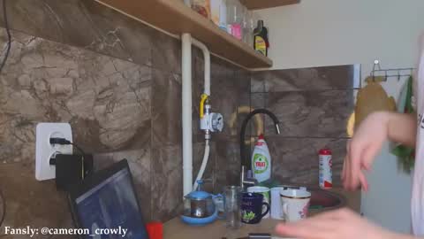 Snapshot of cameron_crowly chatting on February 2025 12:04:02 PM Cameron online show from February 2025 12:04:02 PM