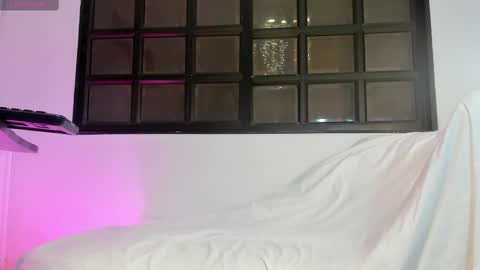  Cameron Cutee  online show from October 2025 11:30:01 AM