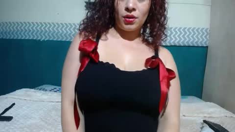 cameron_es online show from October 2025 03:39:02 AM