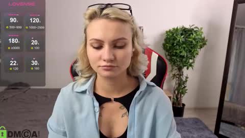 Cameron online show from October 2025 08:27:05 AM