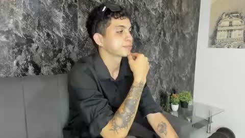 Snapshot of cameron_lux4 chatting on July 2026 03:32:02 AM CAMERON online show from July 2026 03:32:02 AM