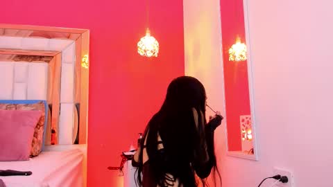 Luisa online show from December 2025 11:27:02 AM