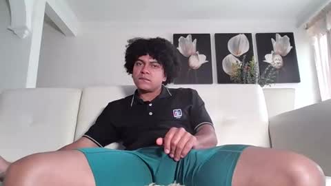 Stiven online show from October 2025 05:44:02 PM