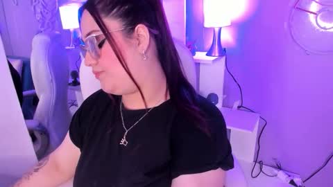 Camila Osorio online show from November 2025 05:11:01 PM