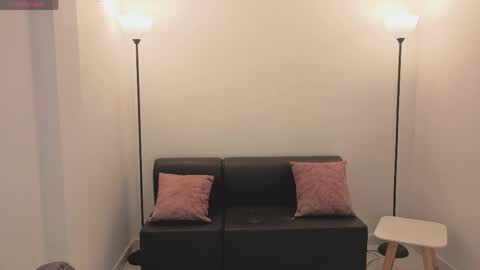 Camila online show from April 2026 02:48:01 AM