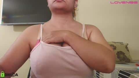 Camila  online show from September 2025 04:34:01 PM