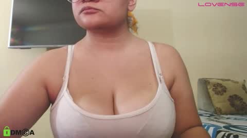 Camila  online show from January 2026 02:43:02 PM