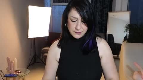 Snapshot of camil_milfdream chatting on December 2024 11:15:02 AM Camil online show from December 2024 11:15:02 AM