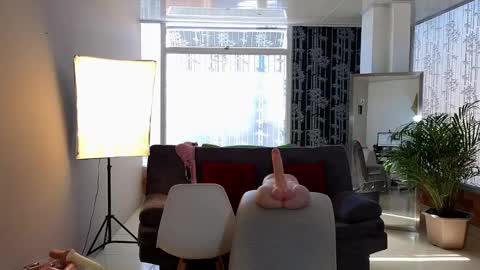 Snapshot of camil_milfdream chatting on January 2025 02:28:01 PM Camil online show from January 2025 02:28:01 PM