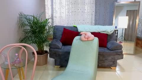 Snapshot of camil_milfdream chatting on February 2025 01:43:01 PM Camil online show from February 2025 01:43:01 PM