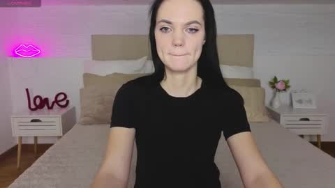 Camila online show from November 2025 08:52:02 PM