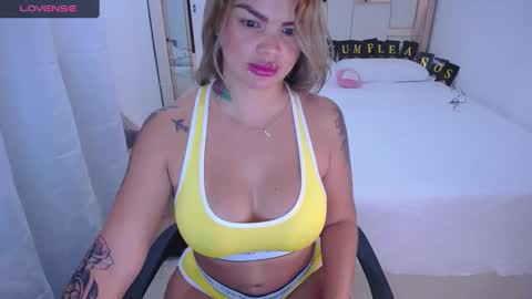 Snapshot of camila__palmer chatting on January 2025 12:22:02 PM online show from January 2025 12:22:02 PM