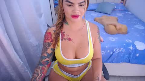 Snapshot of camila__palmer chatting on October 2025 07:55:02 AM online show from October 2025 07:55:02 AM