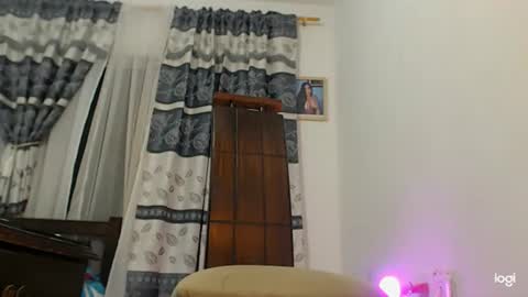 Snapshot of camila_blandexxxx chatting on June 2026 10:15:01 AM Instagram camila blande1 online show from June 2026 10:15:01 AM