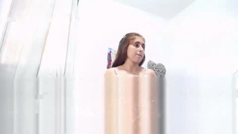 Camila online show from April 2026 08:00:02 PM