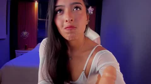 Camila online show from October 2025 04:01:02 AM