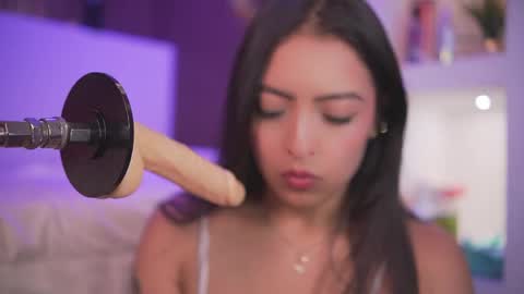 Camila online show from April 2026 04:06:02 AM