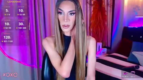 Camila online show from November 2025 07:24:02 PM