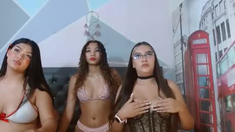 camila_meza online show from November 2025 02:43:02 PM