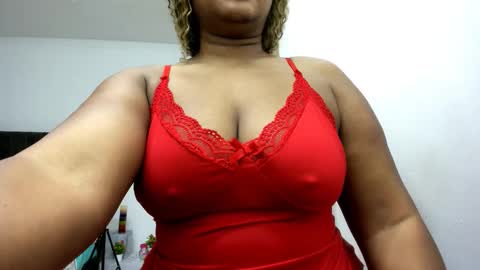 Camila online show from December 2025 09:58:01 AM