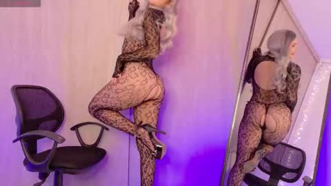 Cami  online show from January 2026 04:22:02 PM