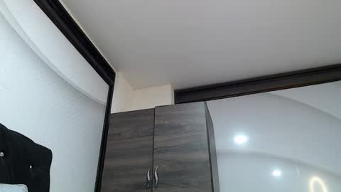 Snapshot of camilaaoficial chatting on November 2025 12:56:01 AM Camila online show from November 2025 12:56:01 AM