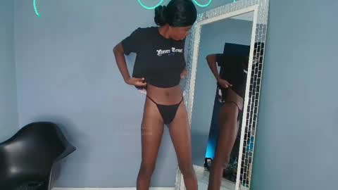 Snapshot of camilaasaenz_ chatting on September 2025 09:07:02 PM C A M I L A online show from September 2025 09:07:02 PM