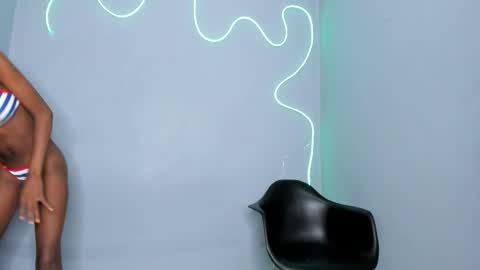 Snapshot of camilaasaenz_ chatting on November 2025 01:32:01 PM C A M I L A online show from November 2025 01:32:01 PM