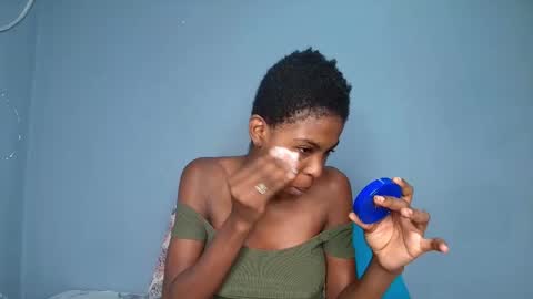 Snapshot of camilaasaenz_ chatting on November 2025 12:13:01 PM C A M I L A online show from November 2025 12:13:01 PM