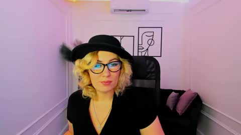 camilafatem online show from September 2025 01:11:02 PM