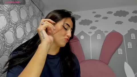 Snapshot of camilahunter__ chatting on February 2025 04:01:01 AM Camila online show from February 2025 04:01:01 AM
