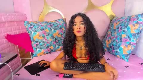 Snapshot of camilaqueenh chatting on October 2025 12:58:01 AM camilaqueenh online show from October 2025 12:58:01 AM