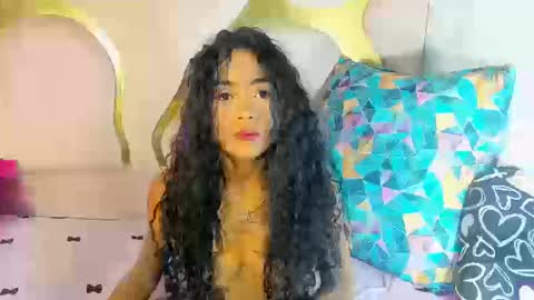 Snapshot of camilaqueenh chatting on October 2025 01:19:01 AM camilaqueenh online show from October 2025 01:19:01 AM