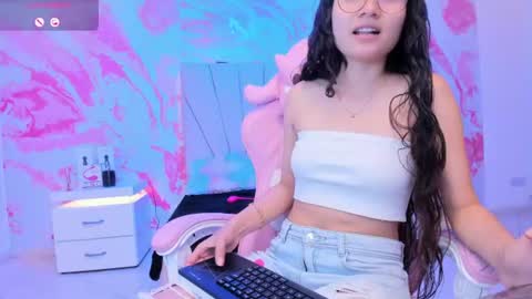 Snapshot of camilareyes13 chatting on August 2026 02:00:02 PM Cami 3 online show from August 2026 02:00:02 PM